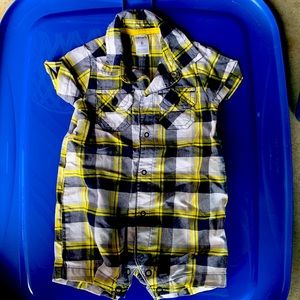 Carters one piece shorts set.. smoke and pet free home